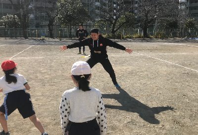 タグラグビー教室を開催しました！（日野市立南平小学校）