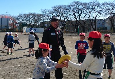 タグラグビー教室を開催しました！（日野市立第八小学校）